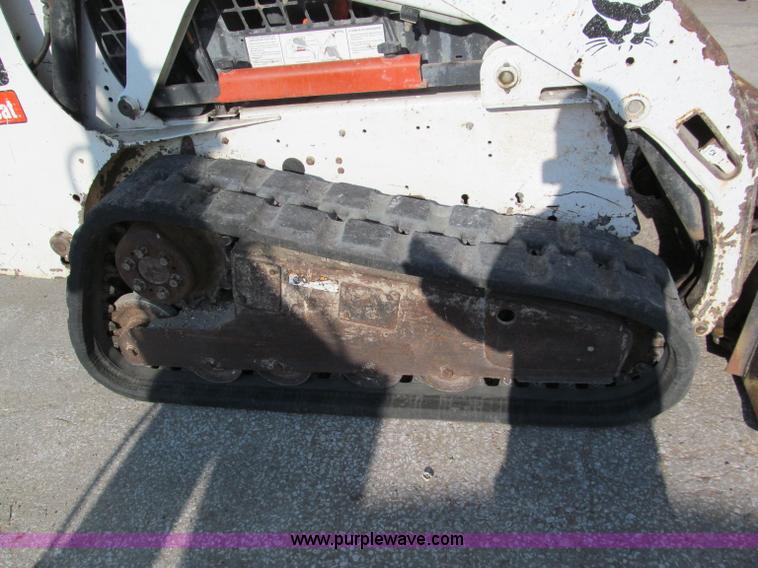 image for item E2127 2007 Bobcat T190 track skid steer