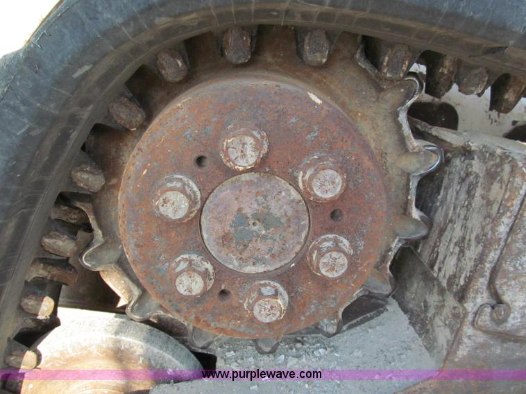 image for item E2127 2007 Bobcat T190 track skid steer