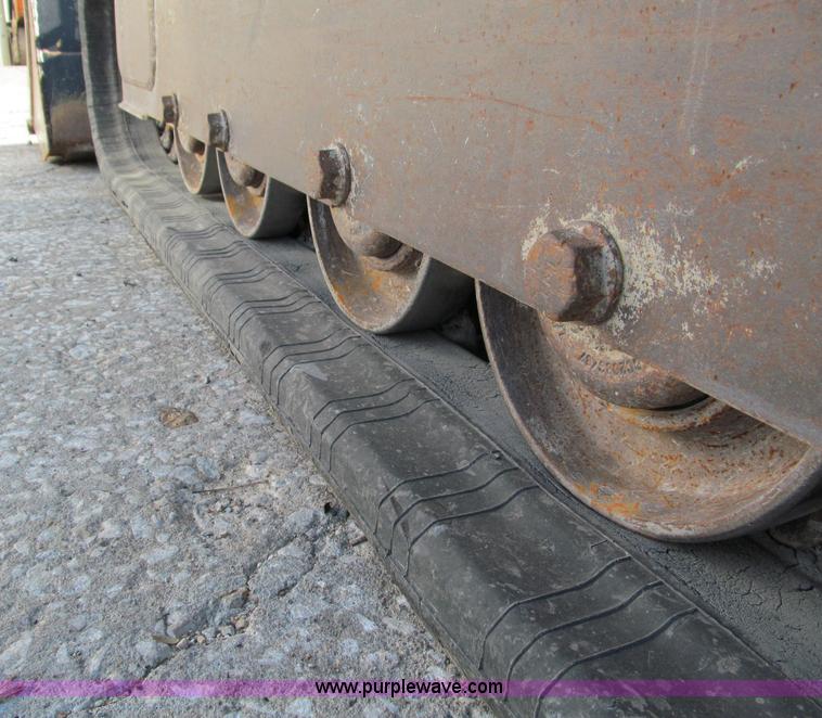 image for item E2127 2007 Bobcat T190 track skid steer