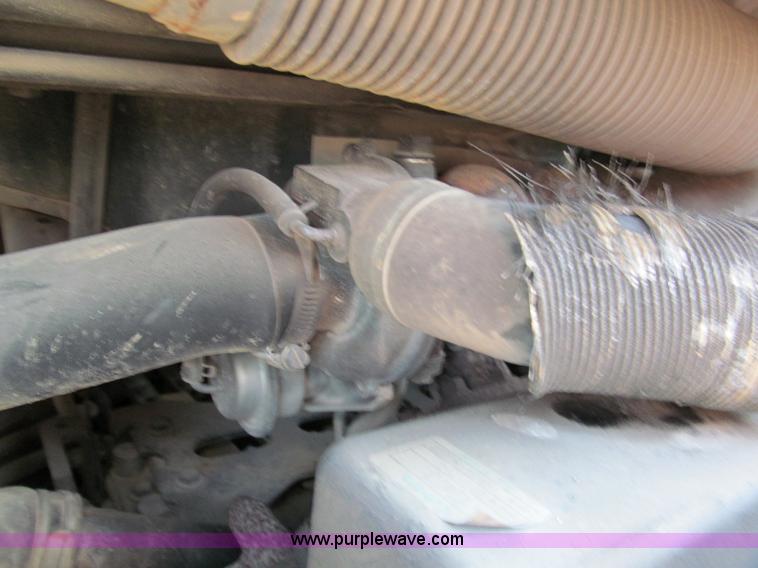 image for item E2127 2007 Bobcat T190 track skid steer