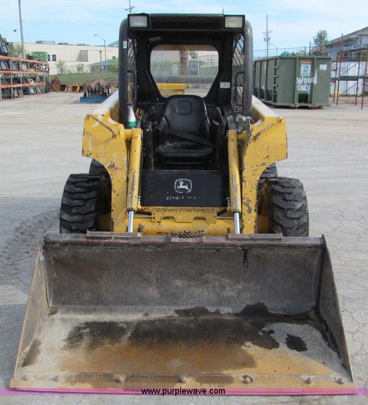 image for item E2128 2007 John Deere 317 skid steer