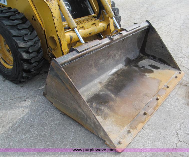 image for item E2128 2007 John Deere 317 skid steer