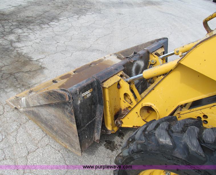 image for item E2128 2007 John Deere 317 skid steer