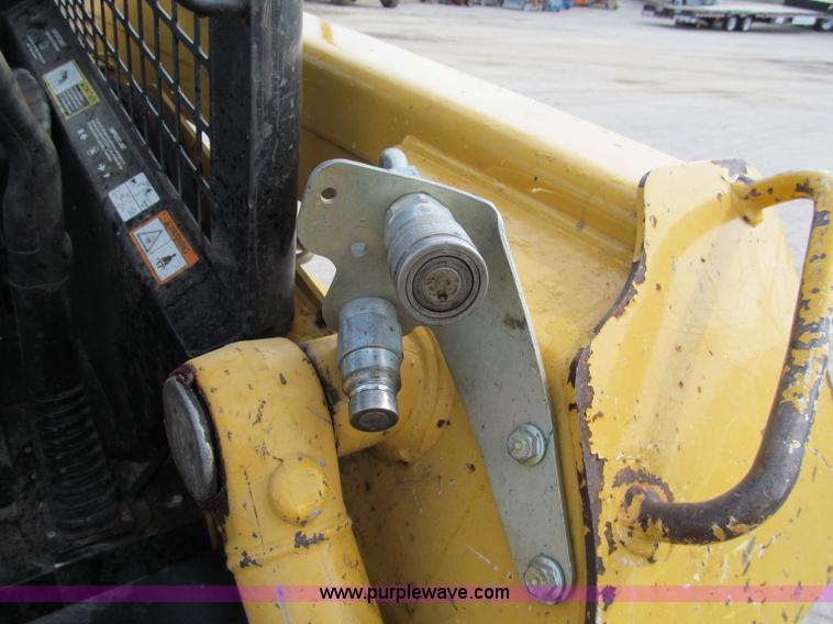 image for item E2128 2007 John Deere 317 skid steer