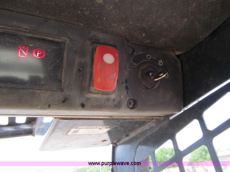 image for item E2128 2007 John Deere 317 skid steer