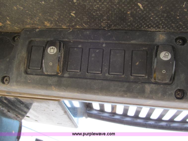 image for item E2128 2007 John Deere 317 skid steer