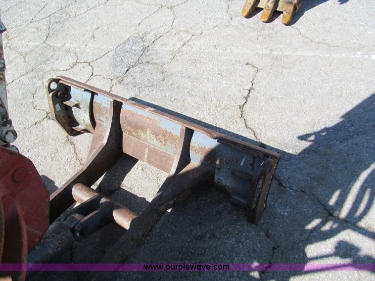 image for item E2129 2006 Takeuchi TB016 compact excavator