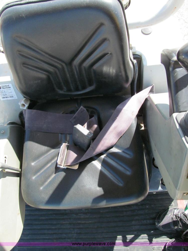 image for item E2129 2006 Takeuchi TB016 compact excavator