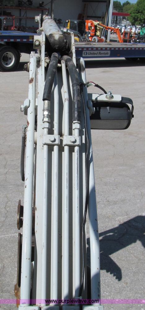 image for item E2129 2006 Takeuchi TB016 compact excavator