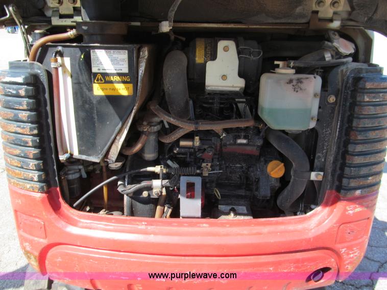 image for item E2129 2006 Takeuchi TB016 compact excavator