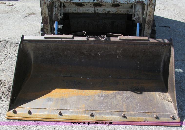 image for item E2130 2006 Takeuchi TL130C track skid steer