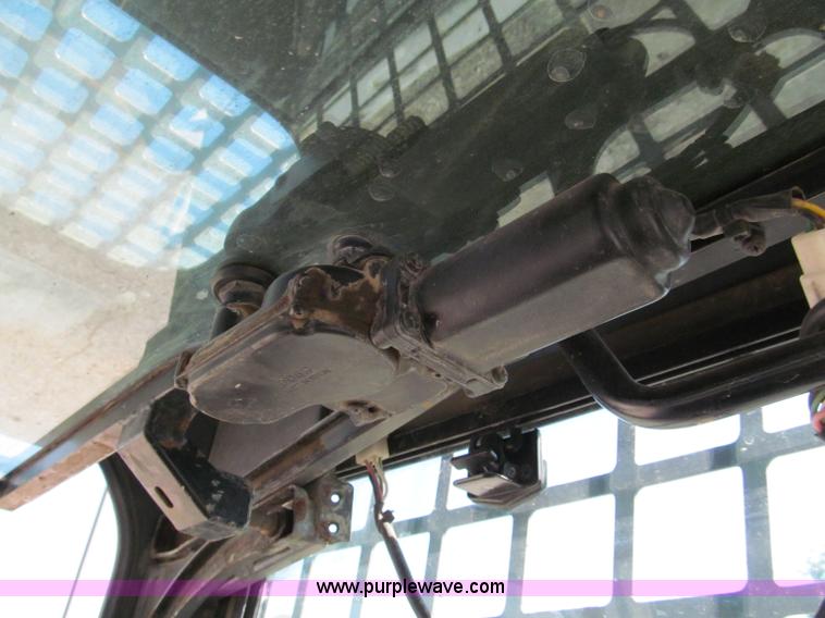 image for item E2130 2006 Takeuchi TL130C track skid steer