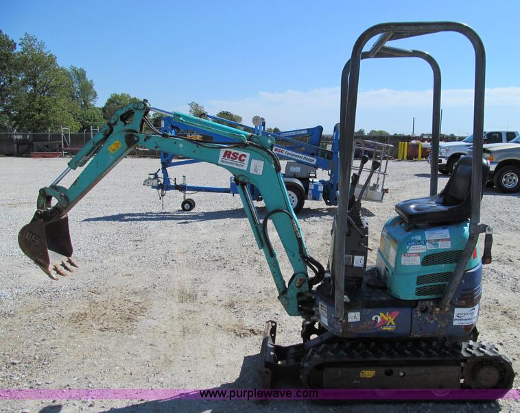 image for item E3502 2007 IHI 9NX mini excavator