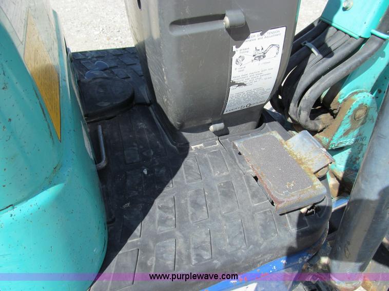 image for item E3502 2007 IHI 9NX mini excavator