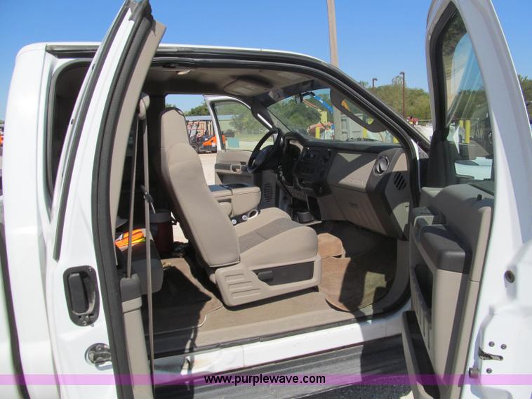image for item F4544 2008 Ford F250 XLT Super Duty SuperCab pickup truck