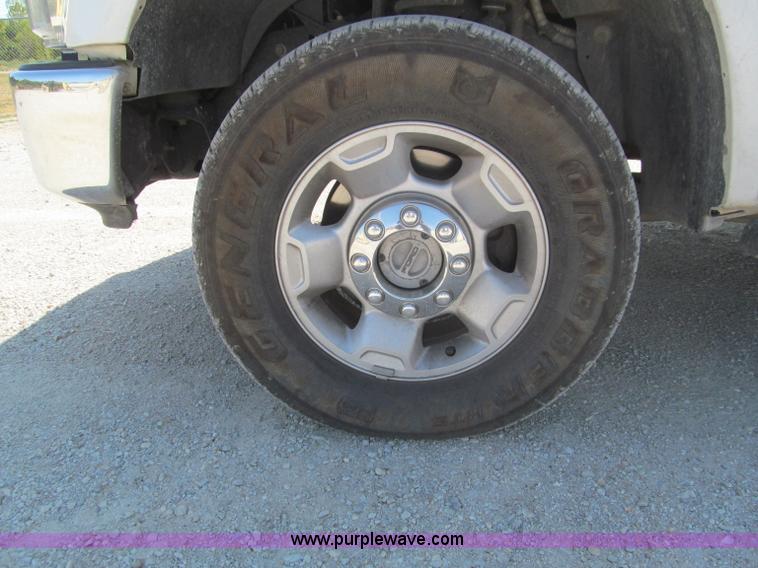 image for item F4544 2008 Ford F250 XLT Super Duty SuperCab pickup truck