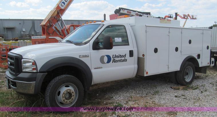 image for item F4545 2007 Ford F550 XL Super Duty service truck
