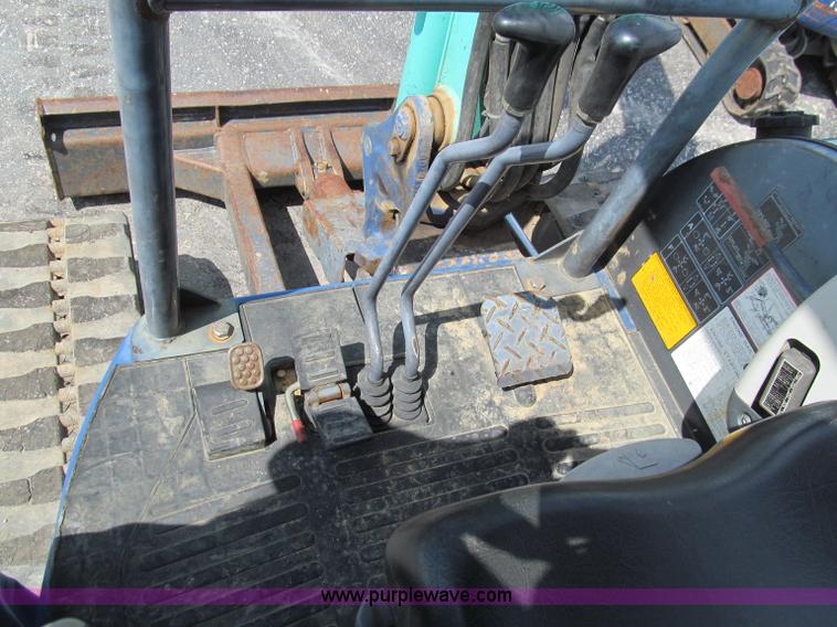 image for item F4572 2006 IHI 35NX2 mini excavator