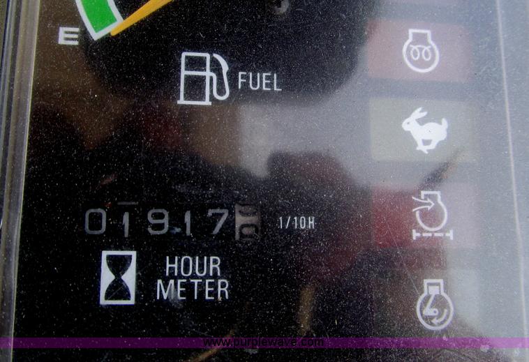 image for item F4573 2005 Takeuchi TB145R compact excavator