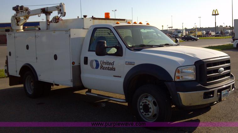 image for item I9781 2006 Ford F550 XL Super Duty service truck