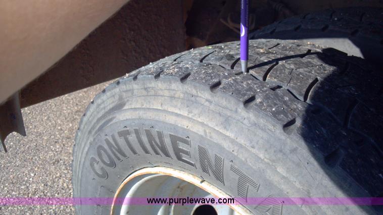 image for item I9781 2006 Ford F550 XL Super Duty service truck