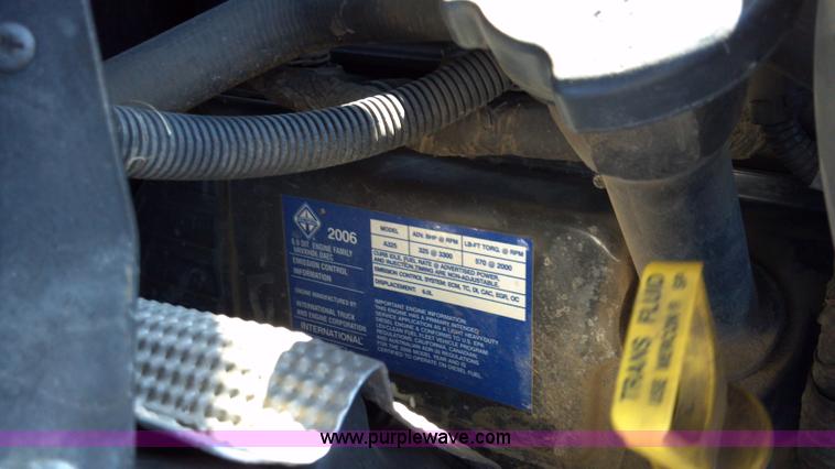 image for item I9781 2006 Ford F550 XL Super Duty service truck