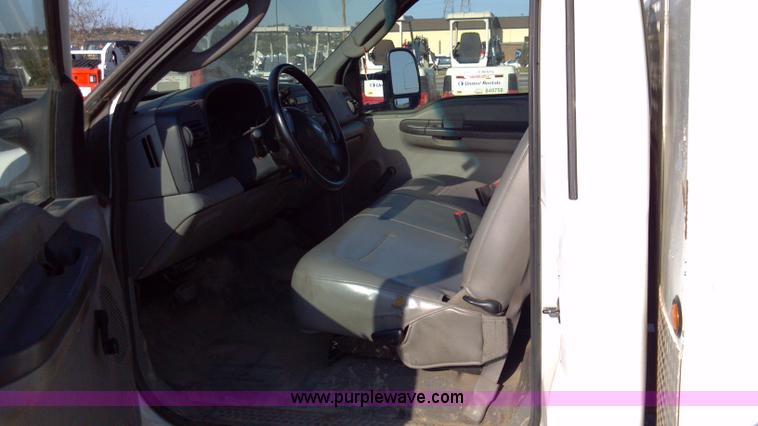 image for item I9781 2006 Ford F550 XL Super Duty service truck
