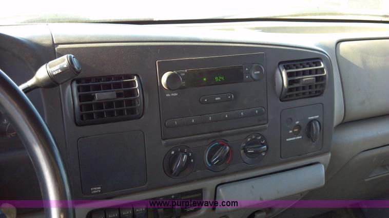 image for item I9781 2006 Ford F550 XL Super Duty service truck