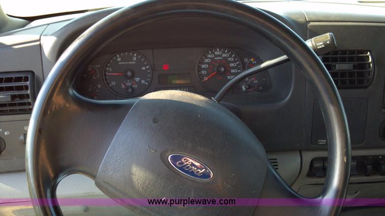 image for item I9781 2006 Ford F550 XL Super Duty service truck