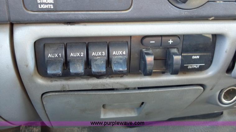 image for item I9781 2006 Ford F550 XL Super Duty service truck