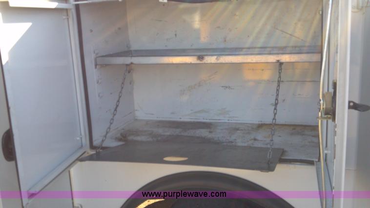 image for item I9781 2006 Ford F550 XL Super Duty service truck