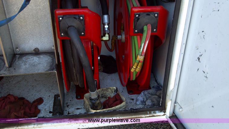 image for item I9781 2006 Ford F550 XL Super Duty service truck