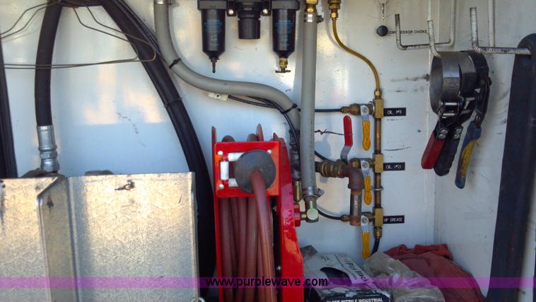 image for item I9781 2006 Ford F550 XL Super Duty service truck