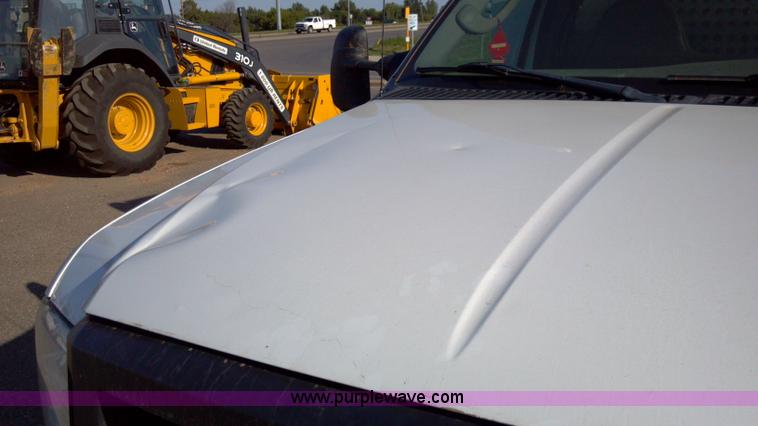 image for item I9781 2006 Ford F550 XL Super Duty service truck