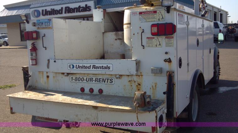 image for item I9781 2006 Ford F550 XL Super Duty service truck