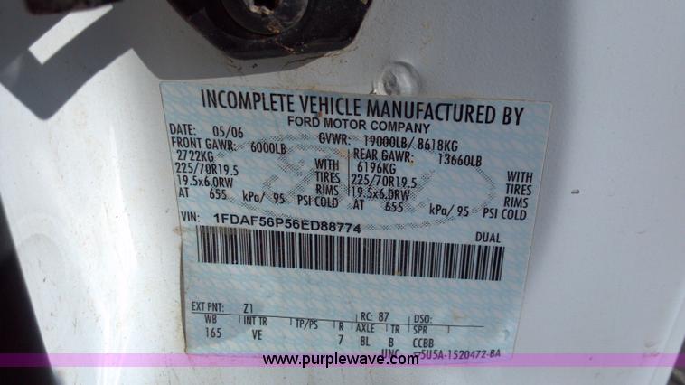 image for item I9781 2006 Ford F550 XL Super Duty service truck