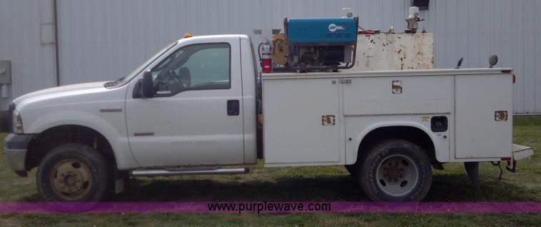 image for item I9782 2005 Ford F350 XL Super Duty service truck