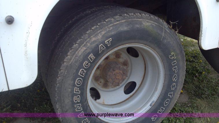 image for item I9782 2005 Ford F350 XL Super Duty service truck