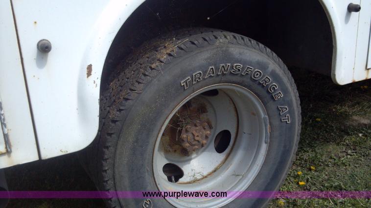 image for item I9782 2005 Ford F350 XL Super Duty service truck