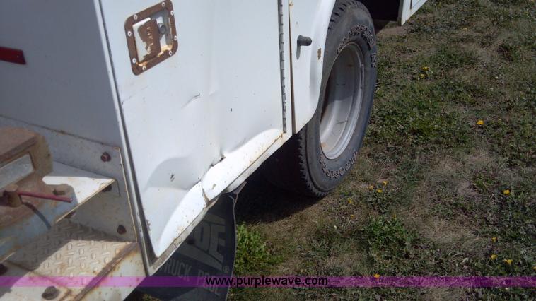 image for item I9782 2005 Ford F350 XL Super Duty service truck