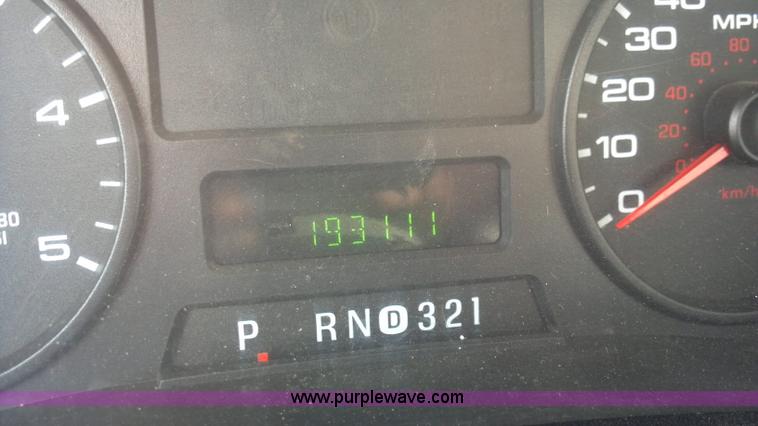 image for item I9782 2005 Ford F350 XL Super Duty service truck