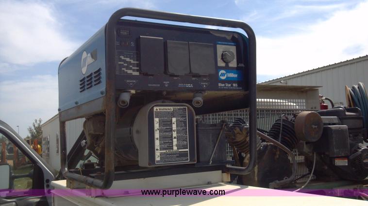 image for item I9782 2005 Ford F350 XL Super Duty service truck