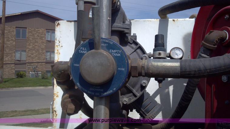 image for item I9782 2005 Ford F350 XL Super Duty service truck