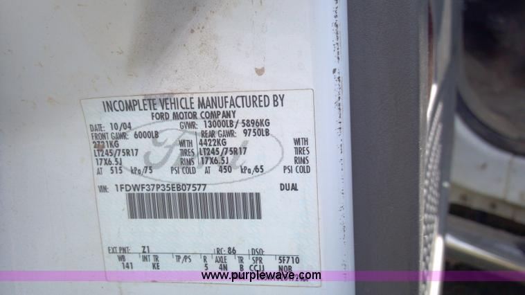 image for item I9782 2005 Ford F350 XL Super Duty service truck