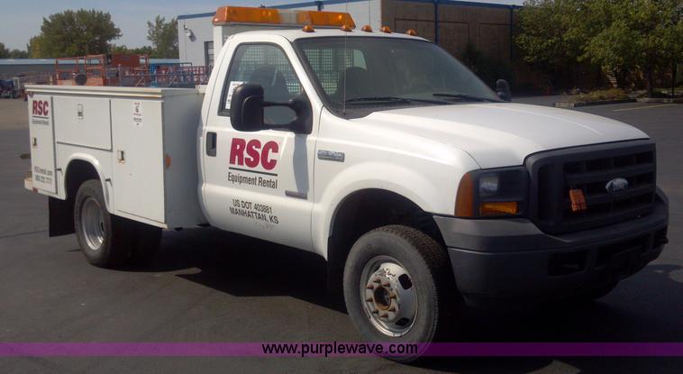 image for item I9783 2005 Ford F350 XL Super Duty service truck