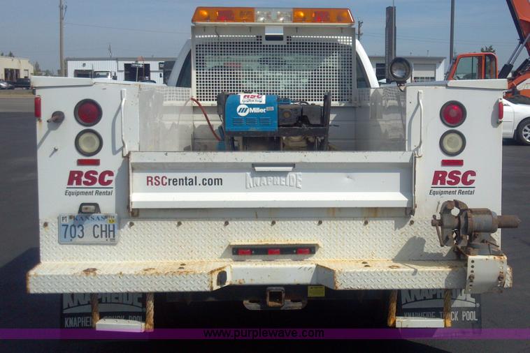 image for item I9783 2005 Ford F350 XL Super Duty service truck