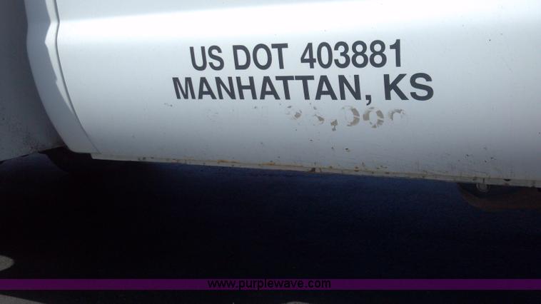 image for item I9783 2005 Ford F350 XL Super Duty service truck