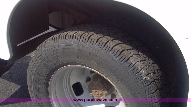 image for item I9783 2005 Ford F350 XL Super Duty service truck