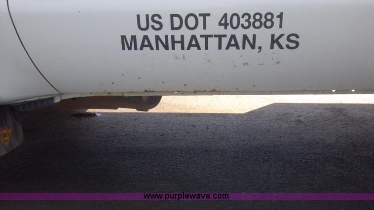 image for item I9783 2005 Ford F350 XL Super Duty service truck