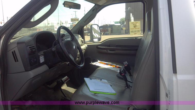 image for item I9783 2005 Ford F350 XL Super Duty service truck